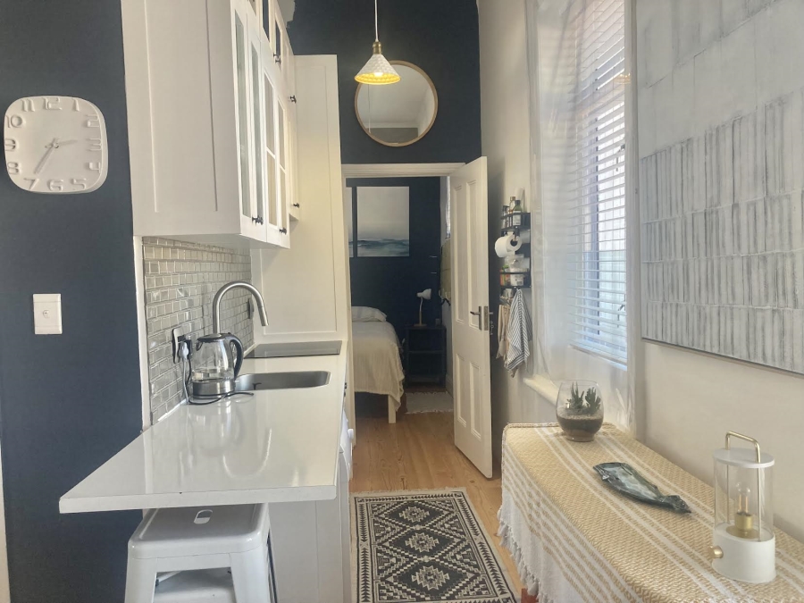 To Let 1 Bedroom Property for Rent in Muizenberg Western Cape